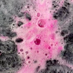 POISON LOVE BOMB Skulls Heart [Pink & Black] | BATH BOMB -Wixcraft Candles shop Pink and Black Heart15 21433e36 479e 4abf 9fa8 fba9231cd4d8 700x700