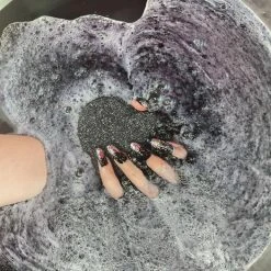 POISON LOVE BOMB Skulls Heart [Black] | BATH BOMB -Wixcraft Candles shop black heart5 4fefba6f 21a5 4efb bfe4 c0f92a2bae38 700x700