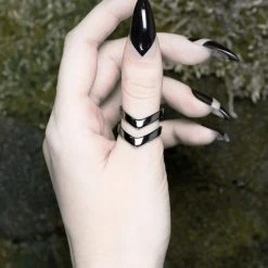 ROGUE AND WOLF Mens Accessories Hunt [Black Sterling Silver] | RING -Wixcraft Candles shop rogue and wolf hunt black sterling silver ring 12 700x700