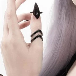 ROGUE AND WOLF Mens Accessories Hunt [Black Sterling Silver] | RING -Wixcraft Candles shop rogue and wolf hunt black sterling silver ring 13 700x700