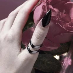 ROGUE AND WOLF Mens Accessories Hunt [Black Sterling Silver] | RING -Wixcraft Candles shop rogue and wolf hunt black sterling silver ring 8 700x700