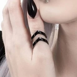 ROGUE AND WOLF Mens Accessories Hunt [Black Sterling Silver] | RING -Wixcraft Candles shop rogue and wolf hunt black sterling silver ring 9 700x700