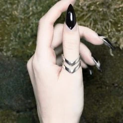 ROGUE AND WOLF Valentines Hunt [Sterling Silver] | RING -Wixcraft Candles shop rogue and wolf hunt sterling silver ring 4 700x700