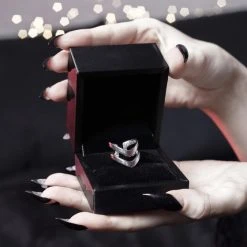 ROGUE AND WOLF Valentines Hunt [Sterling Silver] | RING -Wixcraft Candles shop rogue and wolf hunt sterling silver ring 6 700x700